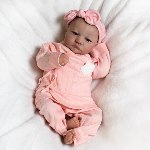 Lifelike Reborn Baby Dolls Newborn Girl Doll Vinyl Silicone Doll Soft Cloth Body - Picture 3 of 6